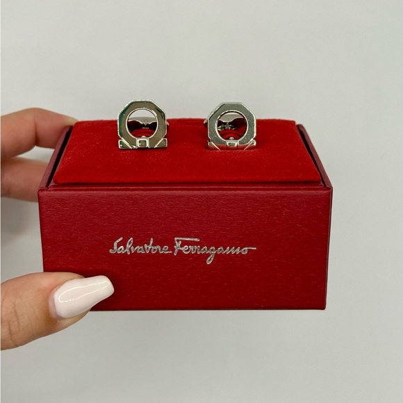 NEW SALVATORE FERRAGAMO Gancini Logo Men’s Cufflinks - Picture 1 of 4